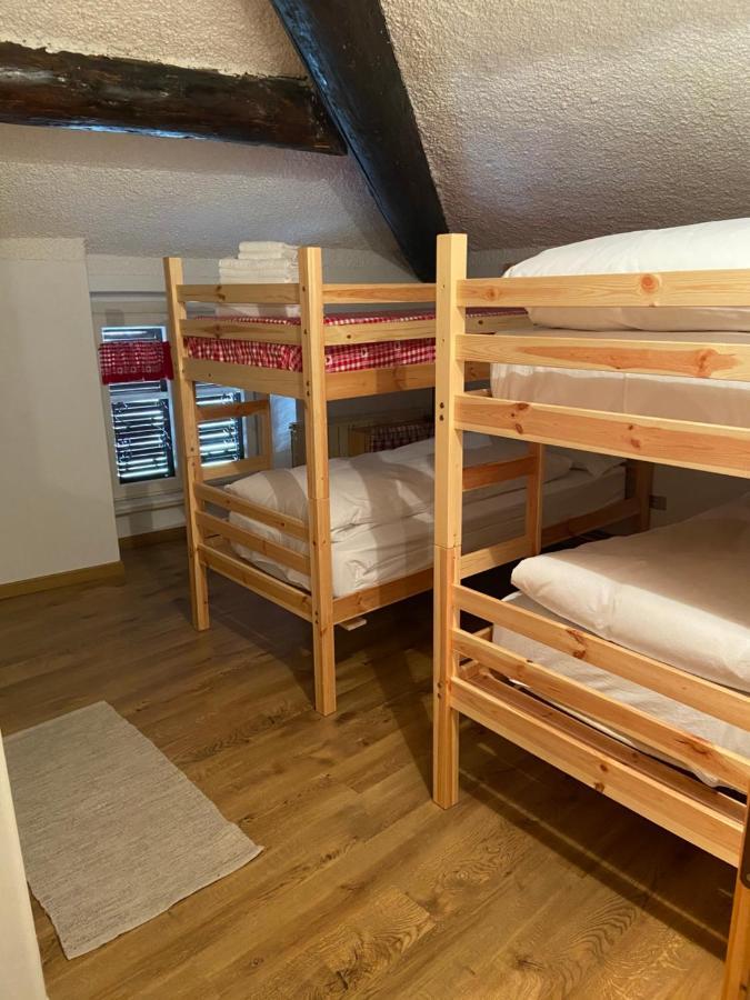 Mansarda Petronilla Apartment Piazzatorre Bagian luar foto