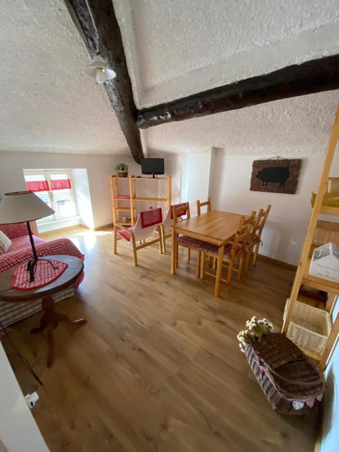 Mansarda Petronilla Apartment Piazzatorre Bagian luar foto