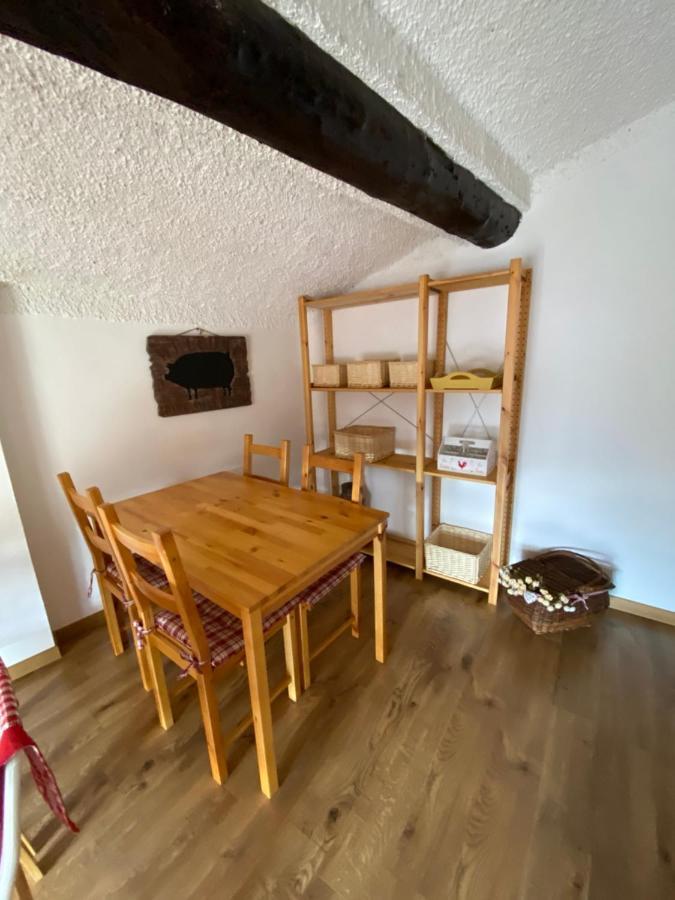 Mansarda Petronilla Apartment Piazzatorre Bagian luar foto